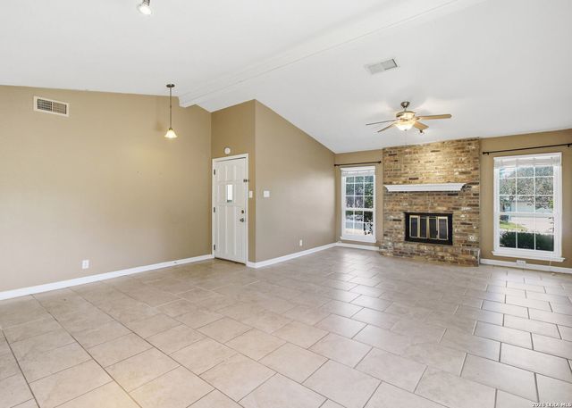 13422 PEBBLE CIR, San Antonio, TX 78217