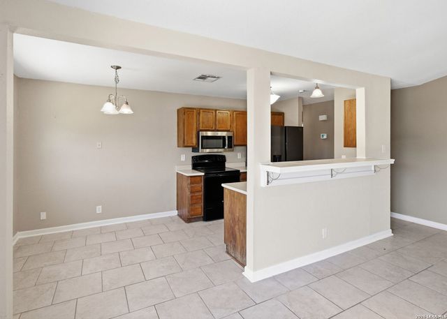 13422 PEBBLE CIR, San Antonio, TX 78217