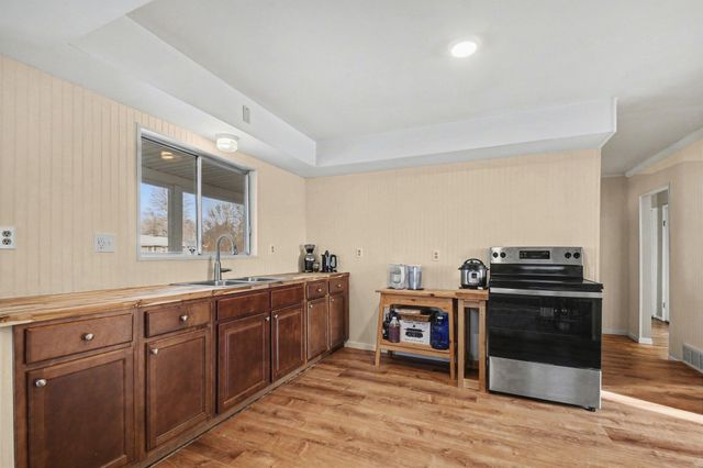 118 Schirmer Parkway, Buchanan, MI 49107