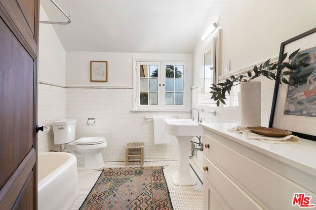 1626 N Orange Grove Avenue, Los Angeles, CA 90046