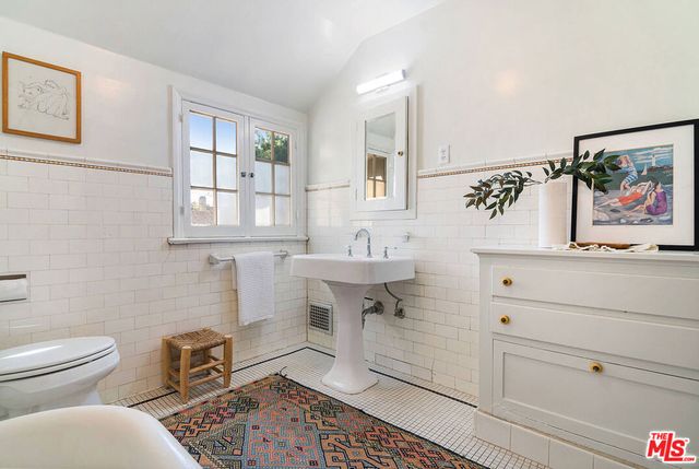 1626 N Orange Grove Avenue, Los Angeles, CA 90046