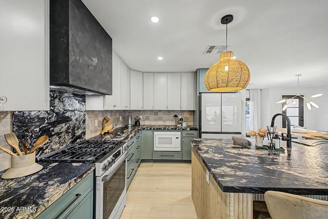 2532 E Sahuaro Drive, Phoenix, AZ 85028