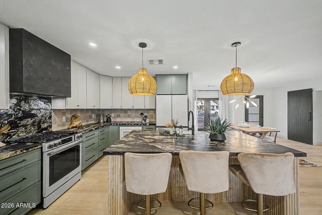 2532 E Sahuaro Drive, Phoenix, AZ 85028