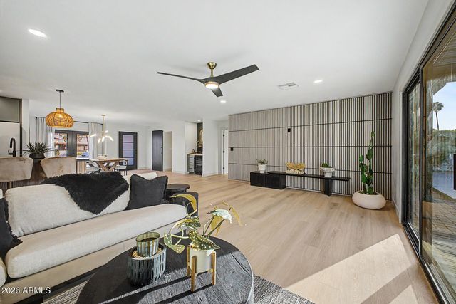 2532 E Sahuaro Drive, Phoenix, AZ 85028