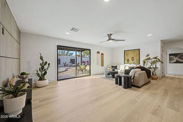 2532 E Sahuaro Drive, Phoenix, AZ 85028