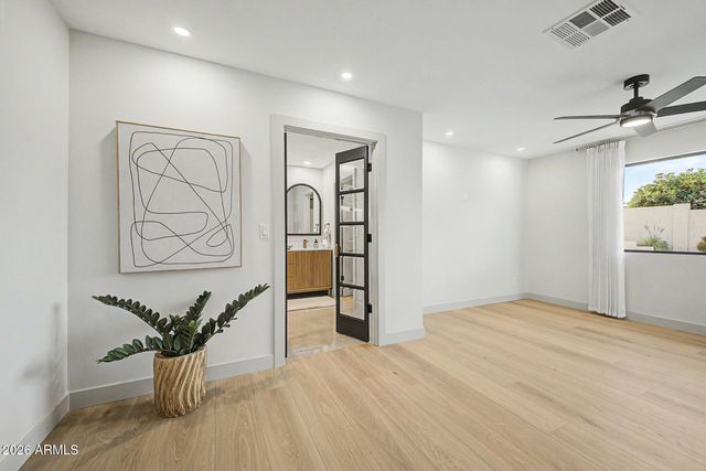 2532 E Sahuaro Drive, Phoenix, AZ 85028