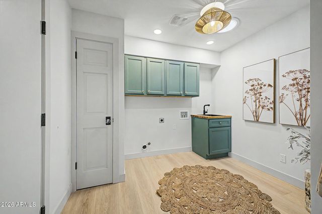 2532 E Sahuaro Drive, Phoenix, AZ 85028