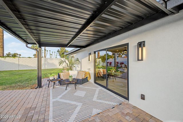 2532 E Sahuaro Drive, Phoenix, AZ 85028