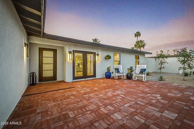 2532 E Sahuaro Drive, Phoenix, AZ 85028