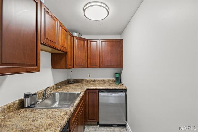 52 Birdie Court, Edwardsville, IL 62025
