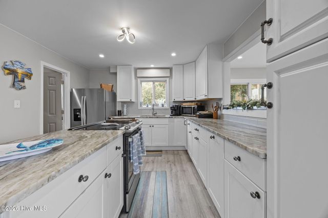 219 Oyster Lane, N Topsail Beach, NC 28460