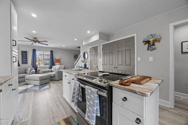 219 Oyster Lane, N Topsail Beach, NC 28460