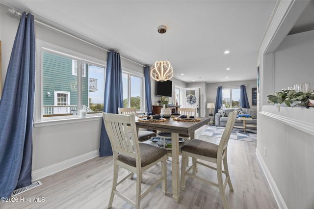 219 Oyster Lane, N Topsail Beach, NC 28460