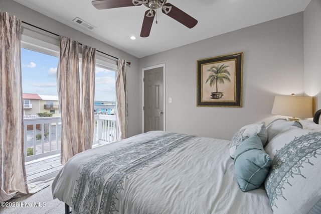 219 Oyster Lane, N Topsail Beach, NC 28460