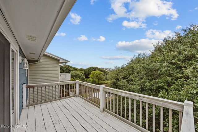 219 Oyster Lane, N Topsail Beach, NC 28460