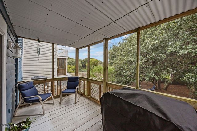 219 Oyster Lane, N Topsail Beach, NC 28460