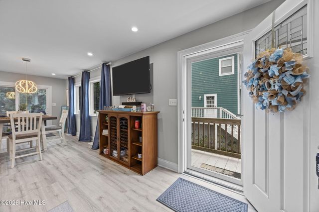 219 Oyster Lane, N Topsail Beach, NC 28460