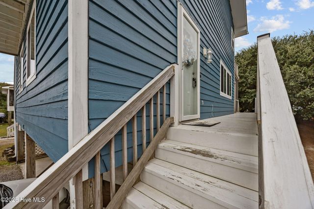 219 Oyster Lane, N Topsail Beach, NC 28460