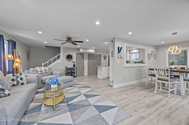 219 Oyster Lane, N Topsail Beach, NC 28460