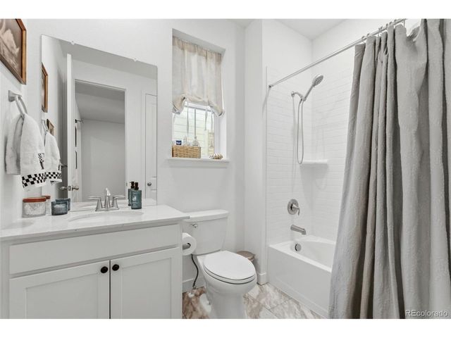 24412 E Evans Dr, Aurora, CO 80018