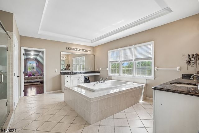 23 Balmoral Dr, Alexandria Twp., NJ 08867