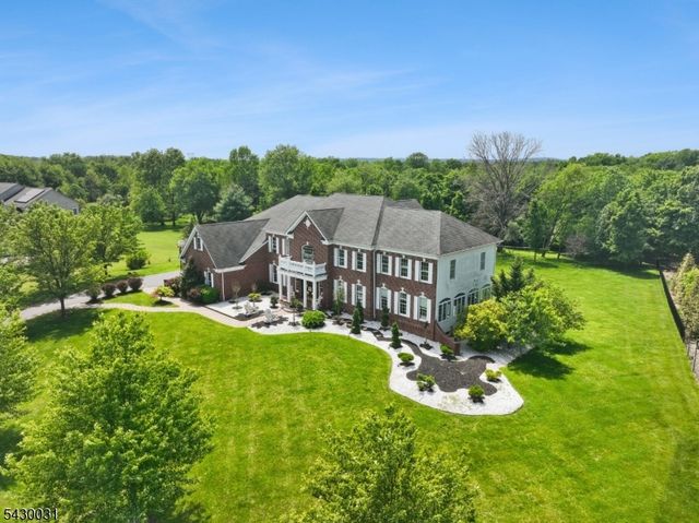 23 Balmoral Dr, Alexandria Twp., NJ 08867