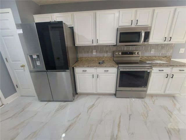 4215 Hamilton Walk Drive, Buford, GA 30519