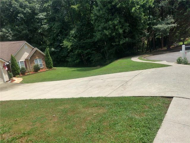 4215 Hamilton Walk Drive, Buford, GA 30519
