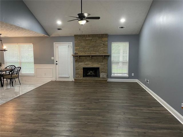 4215 Hamilton Walk Drive, Buford, GA 30519