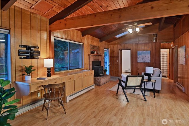 3621 Shorewood Avenue, Greenbank, WA 98253