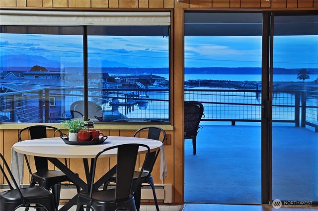 3621 Shorewood Avenue, Greenbank, WA 98253
