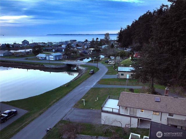 3621 Shorewood Avenue, Greenbank, WA 98253