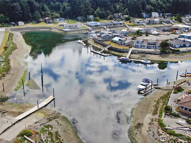 3621 Shorewood Avenue, Greenbank, WA 98253