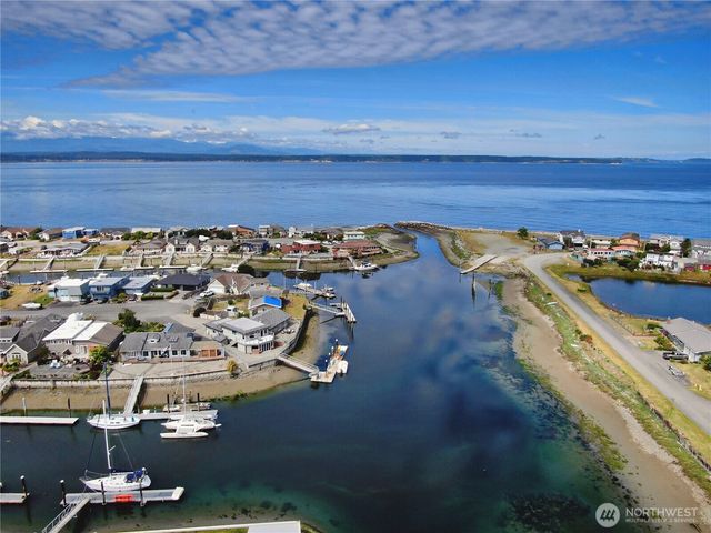 3621 Shorewood Avenue, Greenbank, WA 98253