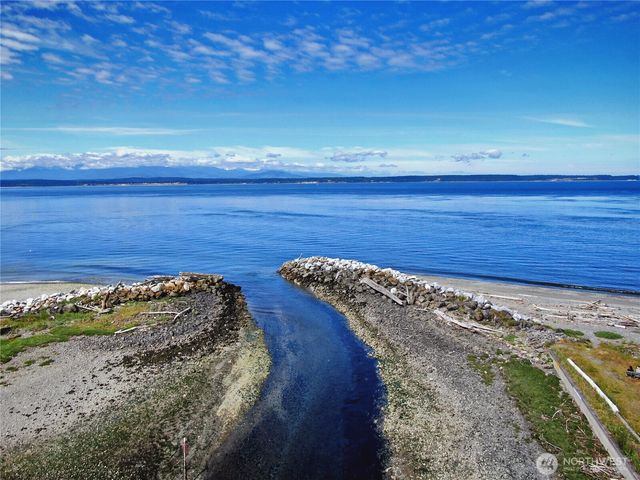 3621 Shorewood Avenue, Greenbank, WA 98253