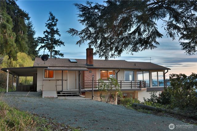 3621 Shorewood Avenue, Greenbank, WA 98253