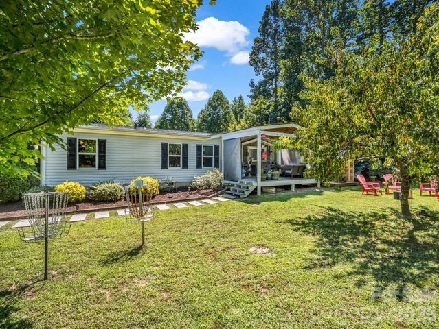 14 Old Possum Holler Road, Hendersonville, NC 28739