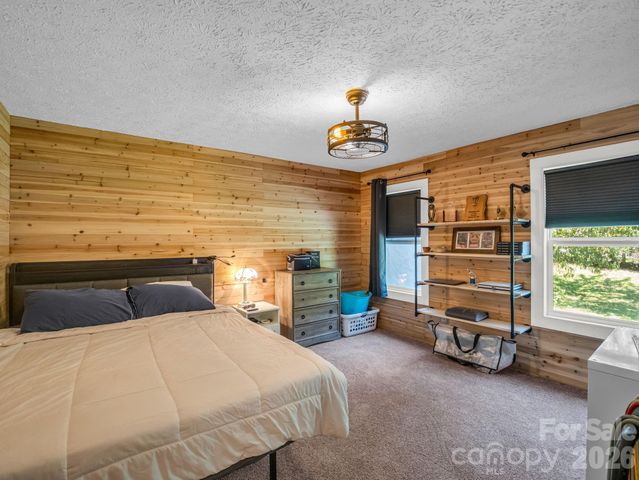 14 Old Possum Holler Road, Hendersonville, NC 28739