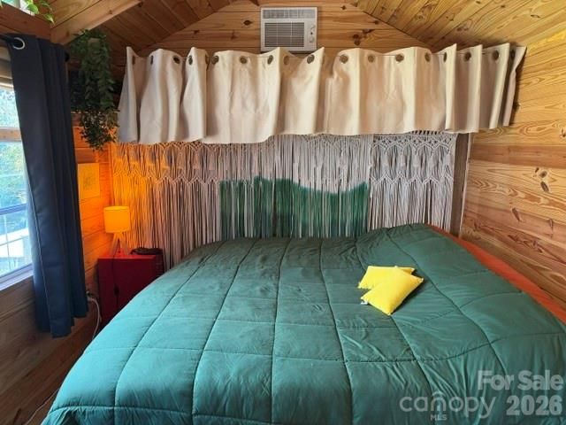 14 Old Possum Holler Road, Hendersonville, NC 28739