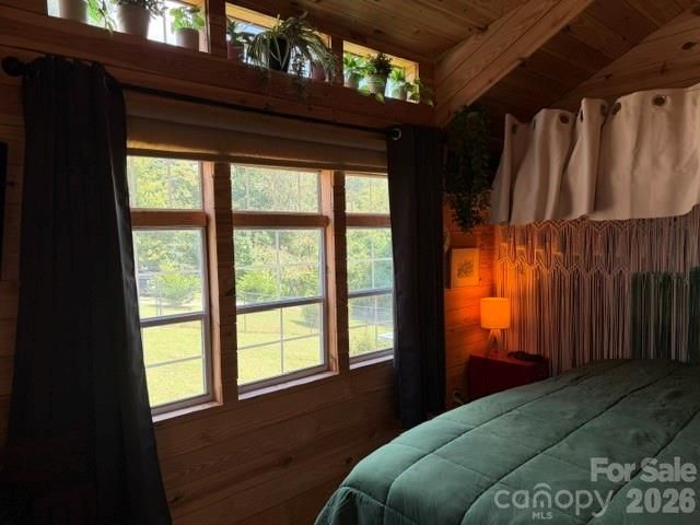 14 Old Possum Holler Road, Hendersonville, NC 28739