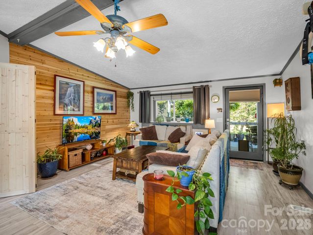 14 Old Possum Holler Road, Hendersonville, NC 28739