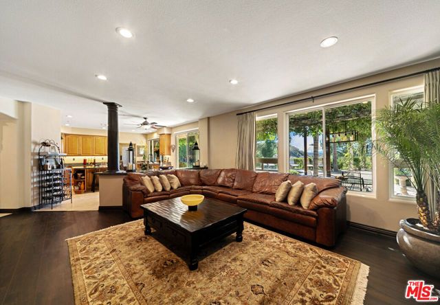 24822 Wooded Vista, West Hills (los Angeles), CA 91307