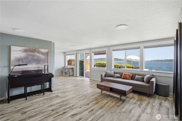 11020 Rainier Avenue S, Seattle, WA 98178
