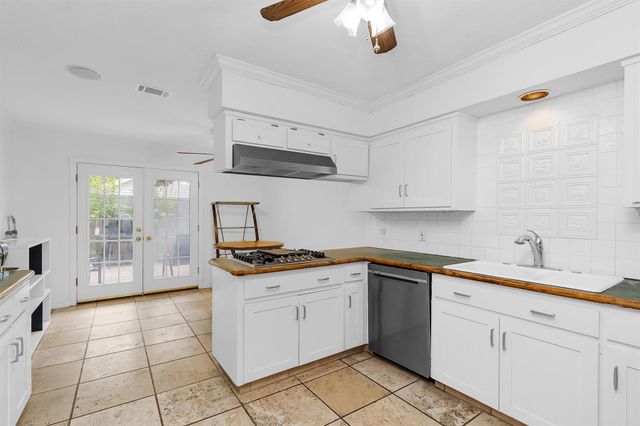 11634 Southlake Drive, Houston, TX 77077