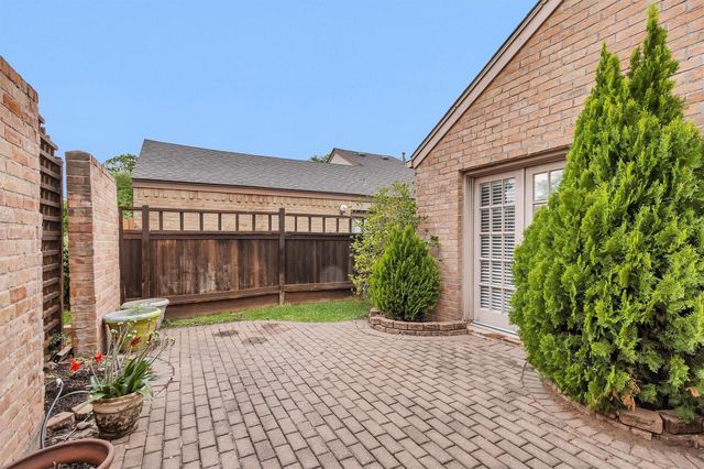 11634 Southlake Drive, Houston, TX 77077