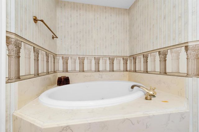 11634 Southlake Drive, Houston, TX 77077