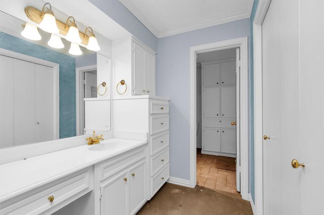 11634 Southlake Drive, Houston, TX 77077