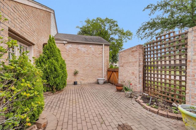 11634 Southlake Drive, Houston, TX 77077