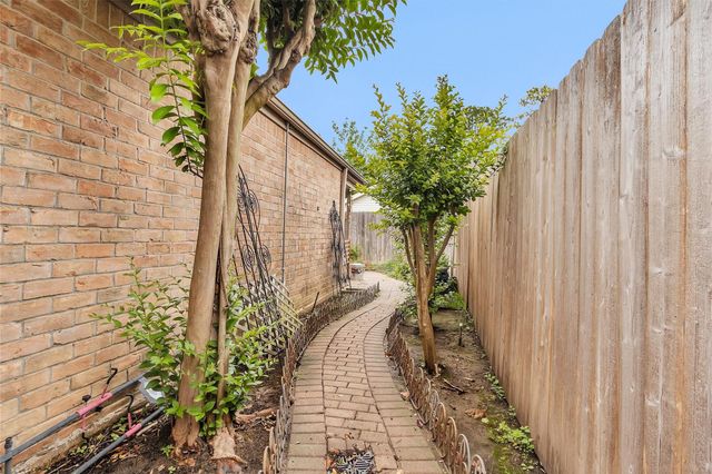 11634 Southlake Drive, Houston, TX 77077