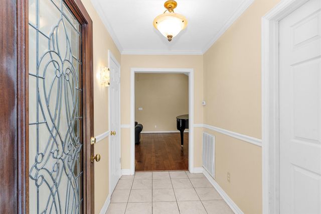 11634 Southlake Drive, Houston, TX 77077